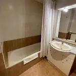 アパート El Pilar 3000 *